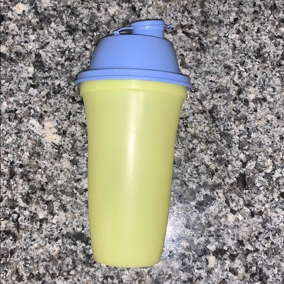 Tupperware shaker bottle